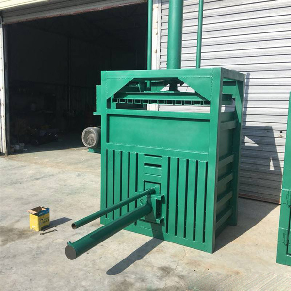 礦泉水瓶打包機 礦泉水瓶打包機