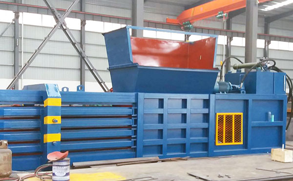 120噸臥式打包機